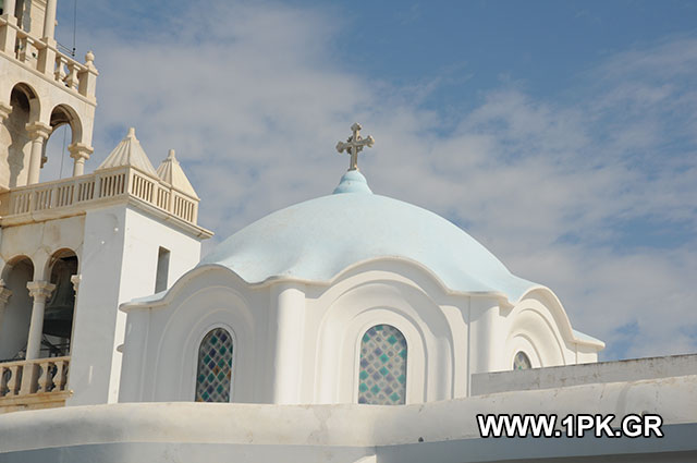 Остров Тинос, купол храма "Евангелистрия "